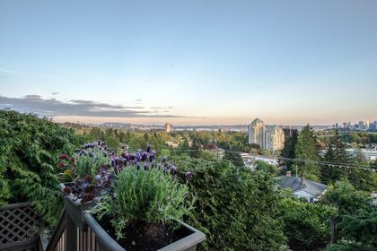 842-Esquimalt-Avenue-West-Vancouver-360hometours-23s at 842  Avenue, Sentinel Hill, West Vancouver