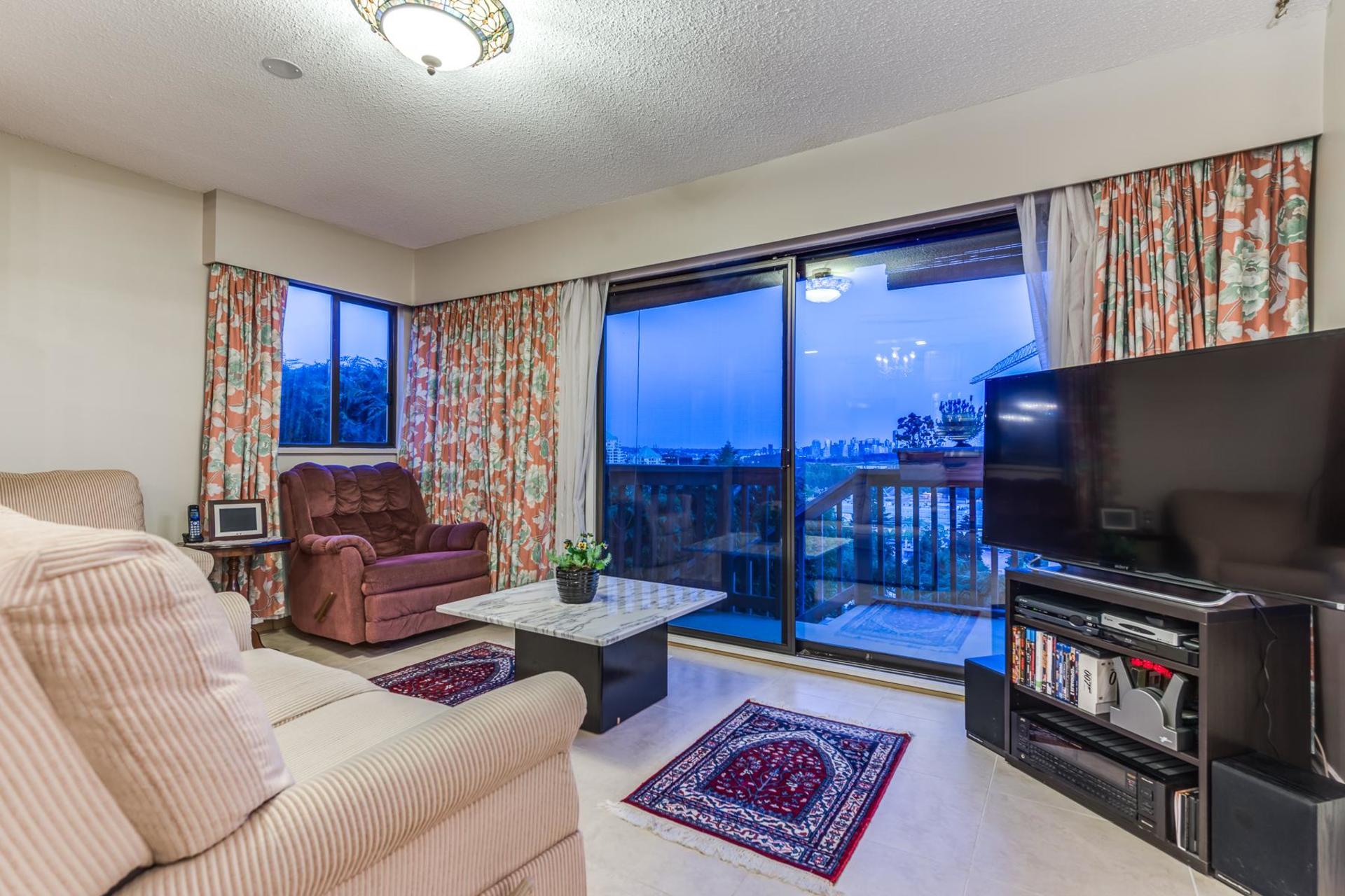 842-Esquimalt-Avenue-West-Vancouver-360hometours-12s at 842  Avenue, Sentinel Hill, West Vancouver