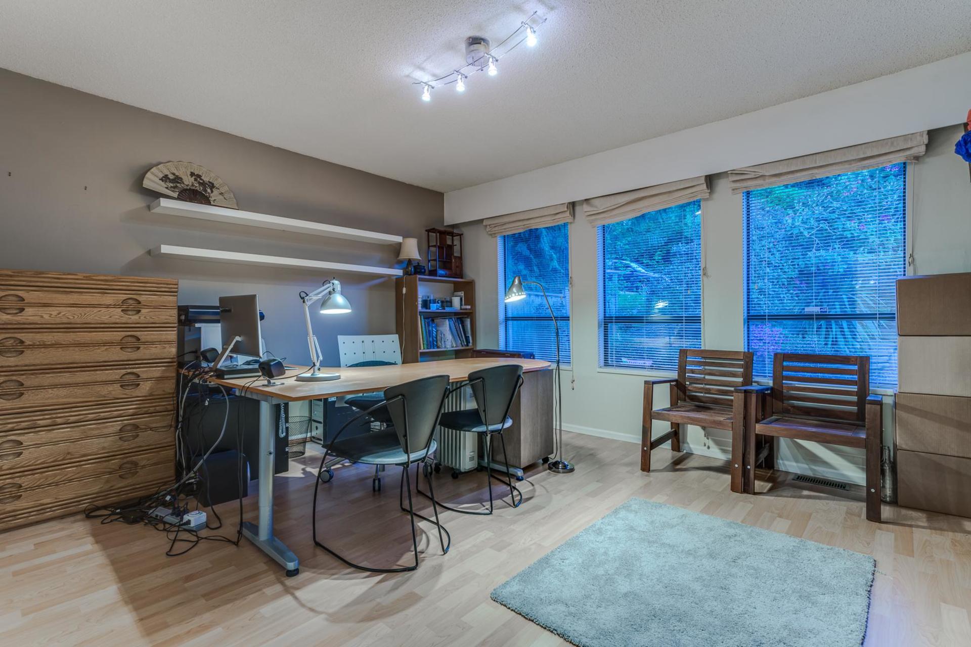 842-Esquimalt-Avenue-West-Vancouver-360hometours-14s at 842  Avenue, Sentinel Hill, West Vancouver