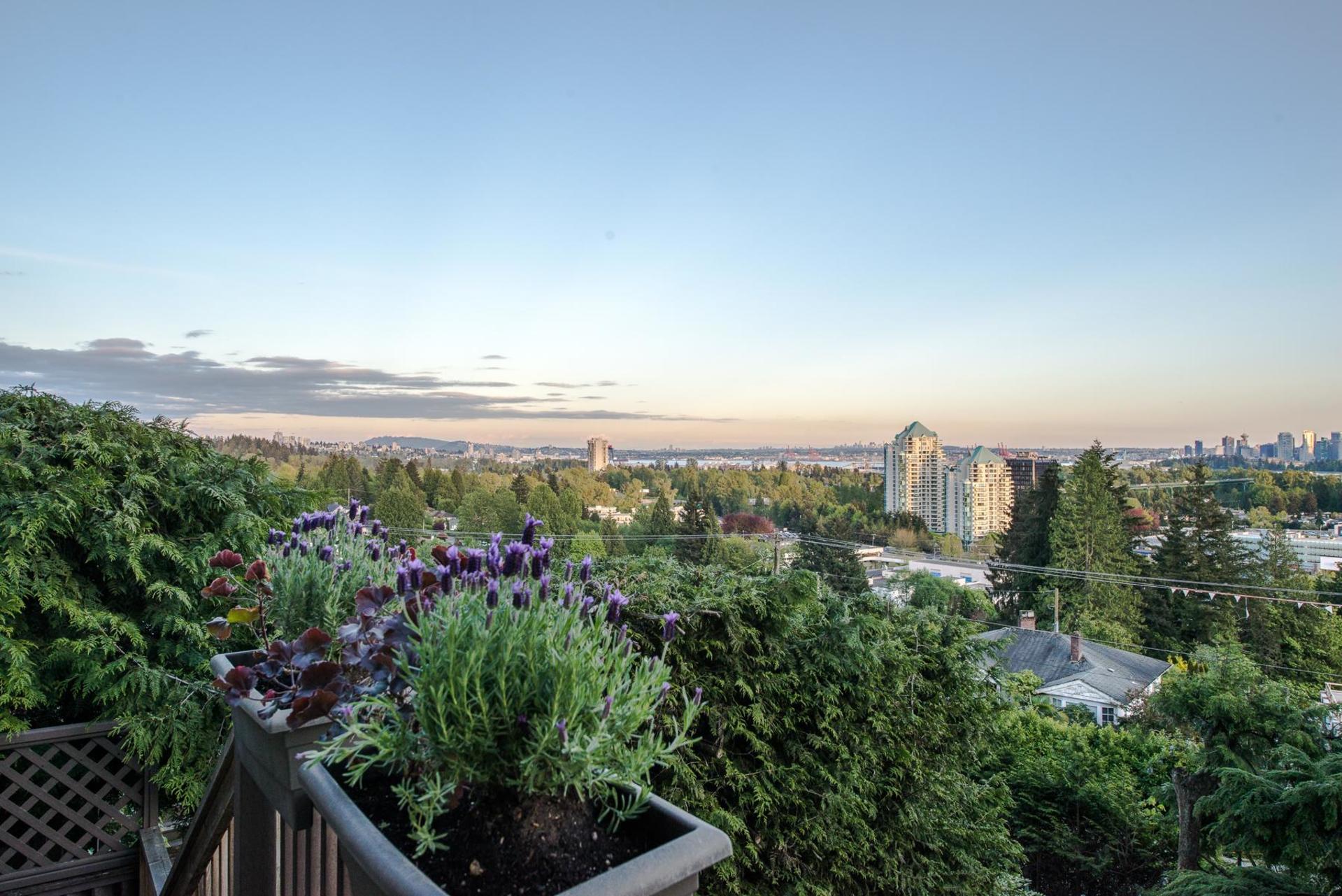 842-Esquimalt-Avenue-West-Vancouver-360hometours-23s at 842  Avenue, Sentinel Hill, West Vancouver