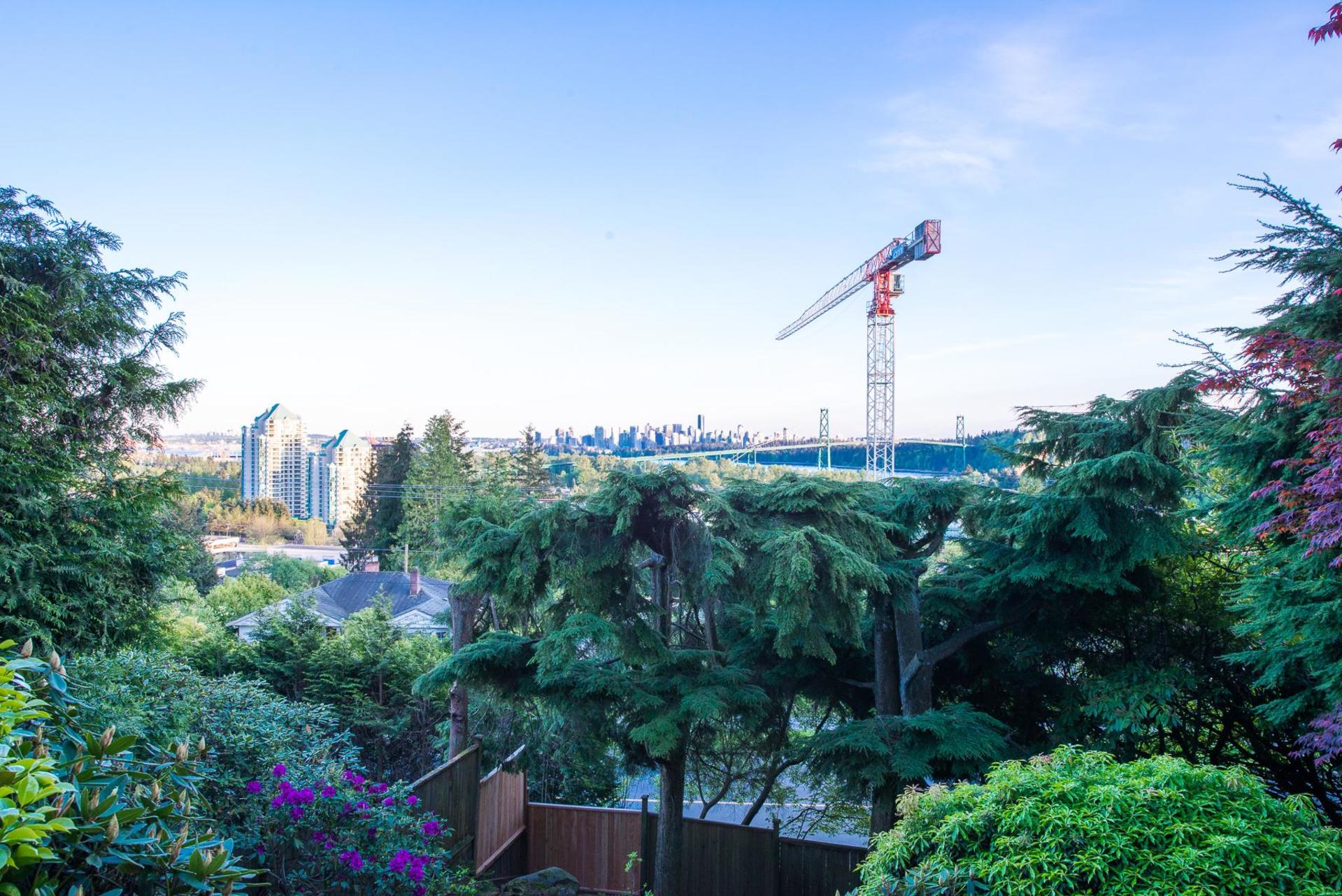 842-Esquimalt-Avenue-West-Vancouver-360hometours-26s at 842  Avenue, Sentinel Hill, West Vancouver