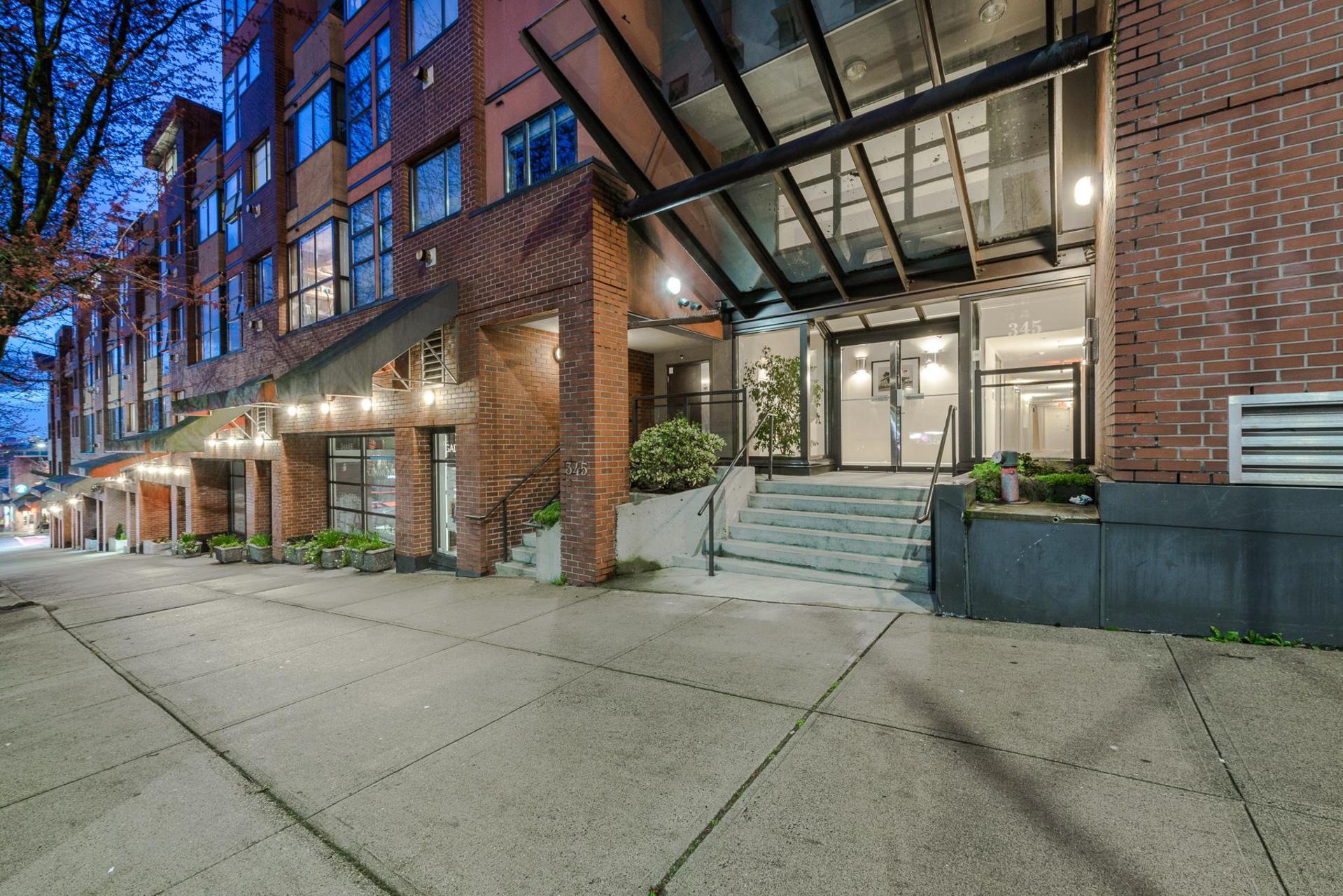 505-345-Lonsdale-Avenue-North-Vancouver-360hometours-02s at 505 - 345 Lonsdale Avenue, Lower Lonsdale, North Vancouver