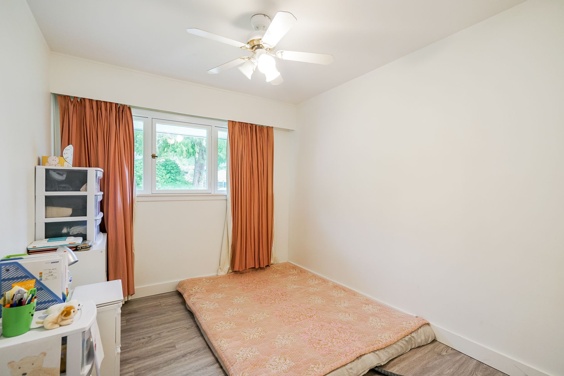 3975-hillcrest-avenue-north-vancouver-24 at 3975 Hillcrest Avenue, Edgemont, North Vancouver