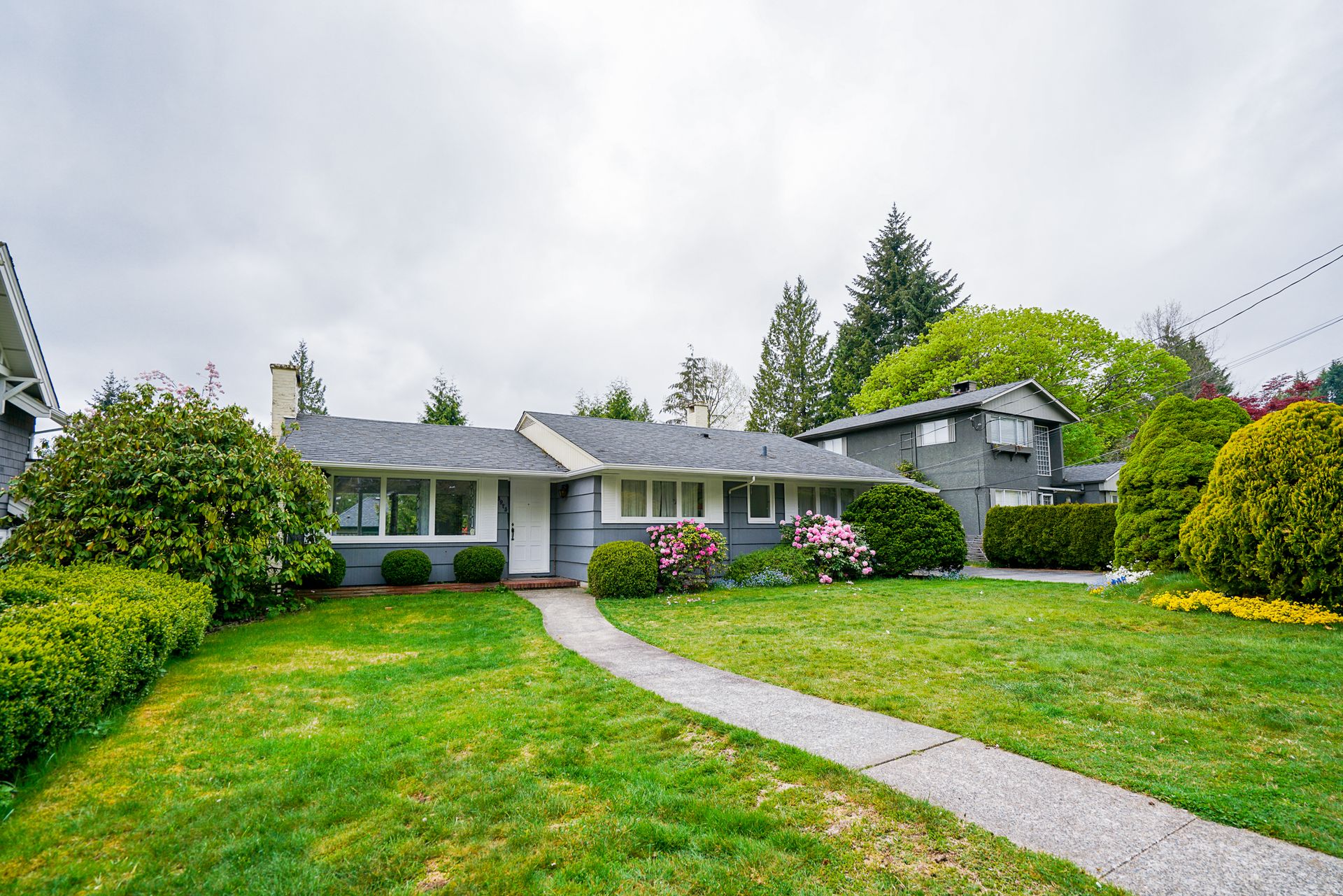 3975-hillcrest-avenue-north-vancouver-4 at 3975 Hillcrest Avenue, Edgemont, North Vancouver