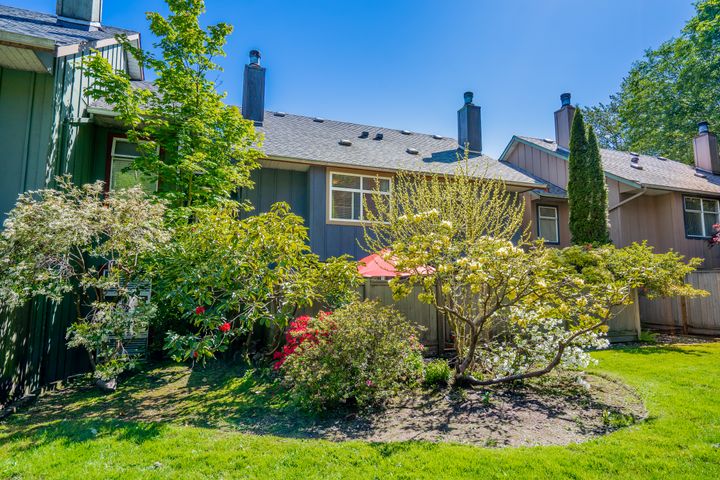 unit-17-900-17th-street-w-north-vancouver-39 at 17 - 900 W 17th Street, Mosquito Creek, North Vancouver