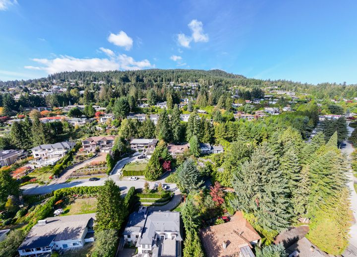 607-barnham-road-west-vancouver-35 at 607 Barnham Road, British Properties, West Vancouver