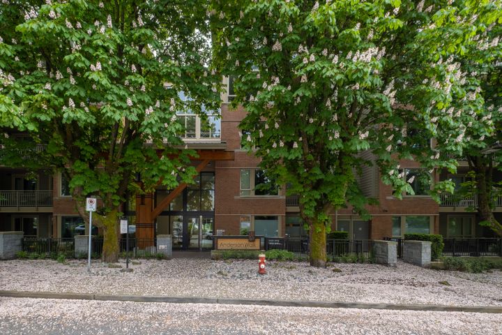 424-119-22nd-st-w-360hometours-02 at 424 - 119 W 22nd Street, Central Lonsdale, North Vancouver