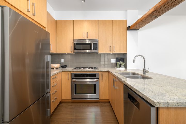 424-119-22nd-st-w-360hometours-13 at 424 - 119 W 22nd Street, Central Lonsdale, North Vancouver