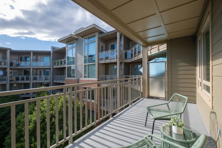 424-119-22nd-st-w-360hometours-24 at 424 - 119 W 22nd Street, Central Lonsdale, North Vancouver