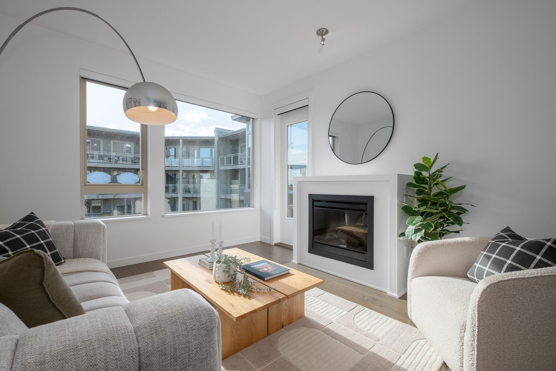 424-119-22nd-st-w-360hometours-07 at 424 - 119 W 22nd Street, Central Lonsdale, North Vancouver
