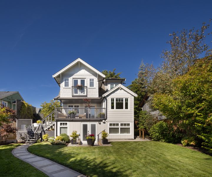 627-6th-st-e-north-vancouver-360hometours-010 at 627 E 6th Street, Queensbury, North Vancouver