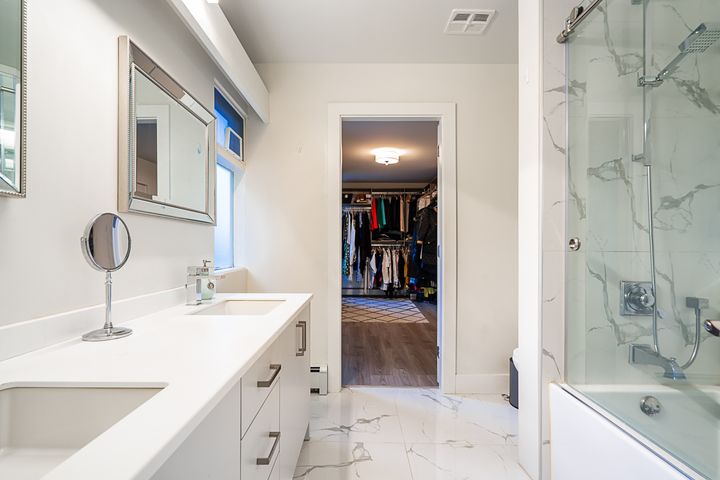 West Vancouver Real Estate Featuring Designer Bathrooms at 1555 Lawson Avenue, Ambleside, West Vancouver