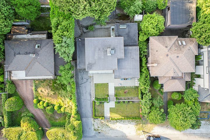 Ambleside Dream Home with Private Driveway and Gardens at 1555 Lawson Avenue, Ambleside, West Vancouver