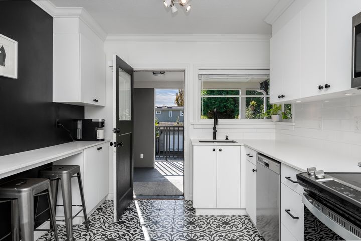 1258-jefferson-avenue-west-vancouver-15 at 1258 Jefferson Avenue, Ambleside, West Vancouver