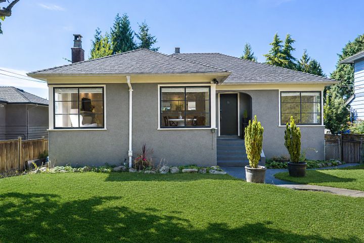 4 at 1258 Jefferson Avenue, Ambleside, West Vancouver