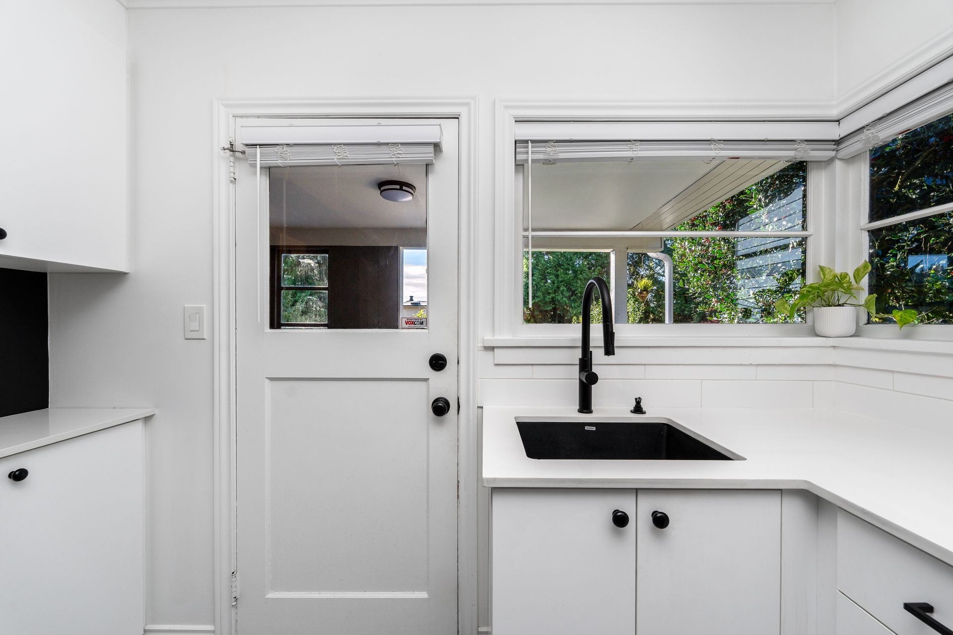 1258-jefferson-avenue-west-vancouver-12 at 1258 Jefferson Avenue, Ambleside, West Vancouver