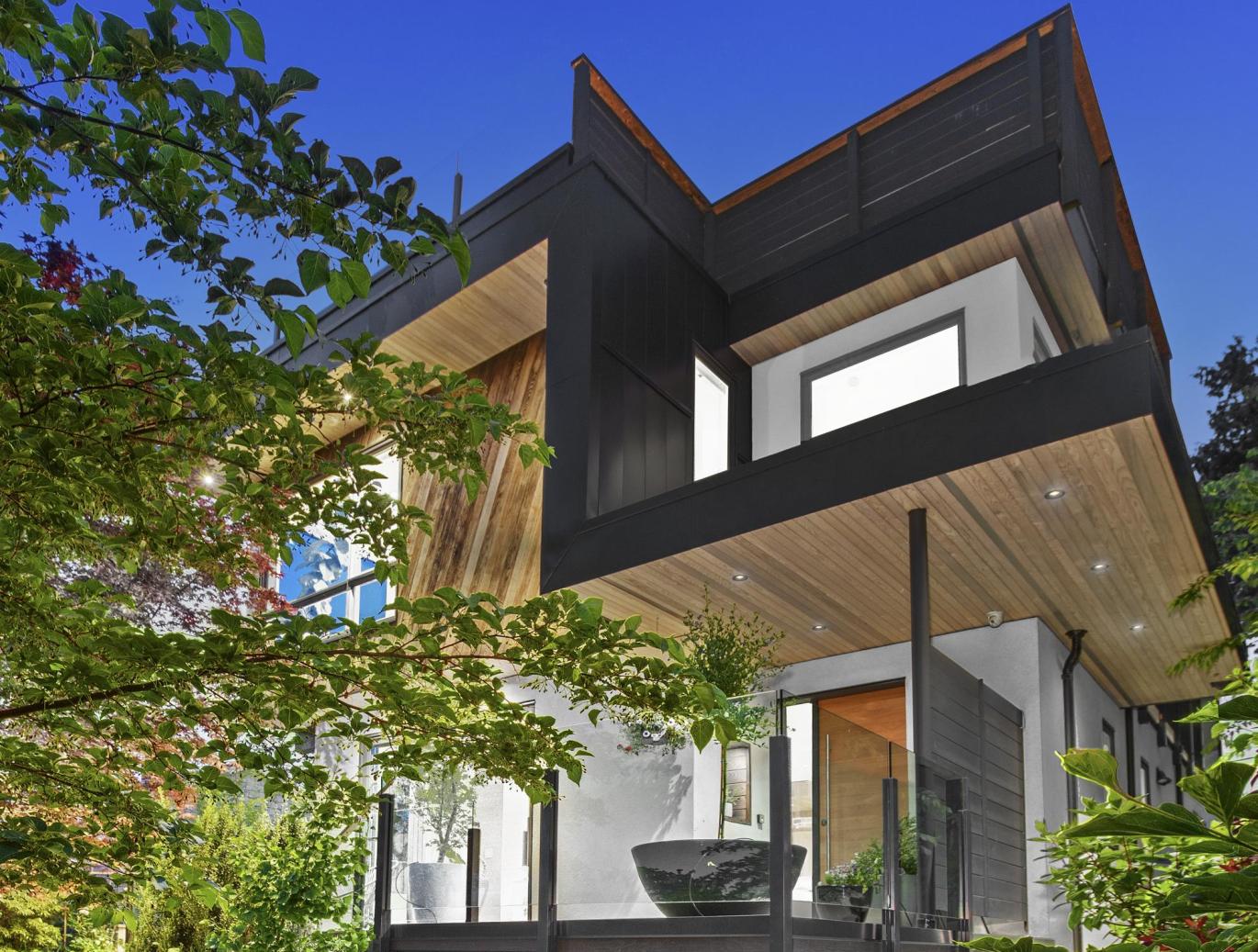 452 E 4th Street, Lower Lonsdale, North Vancouver 2