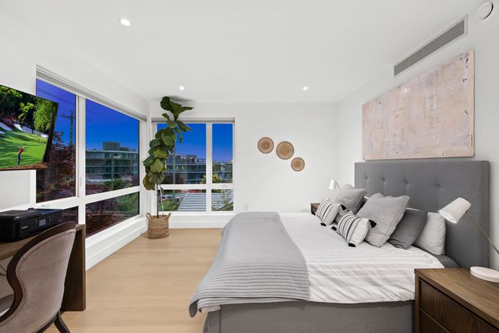 99_452-4th-street-evolve-media-selects13 at 452 E 4th Street, Lower Lonsdale, North Vancouver