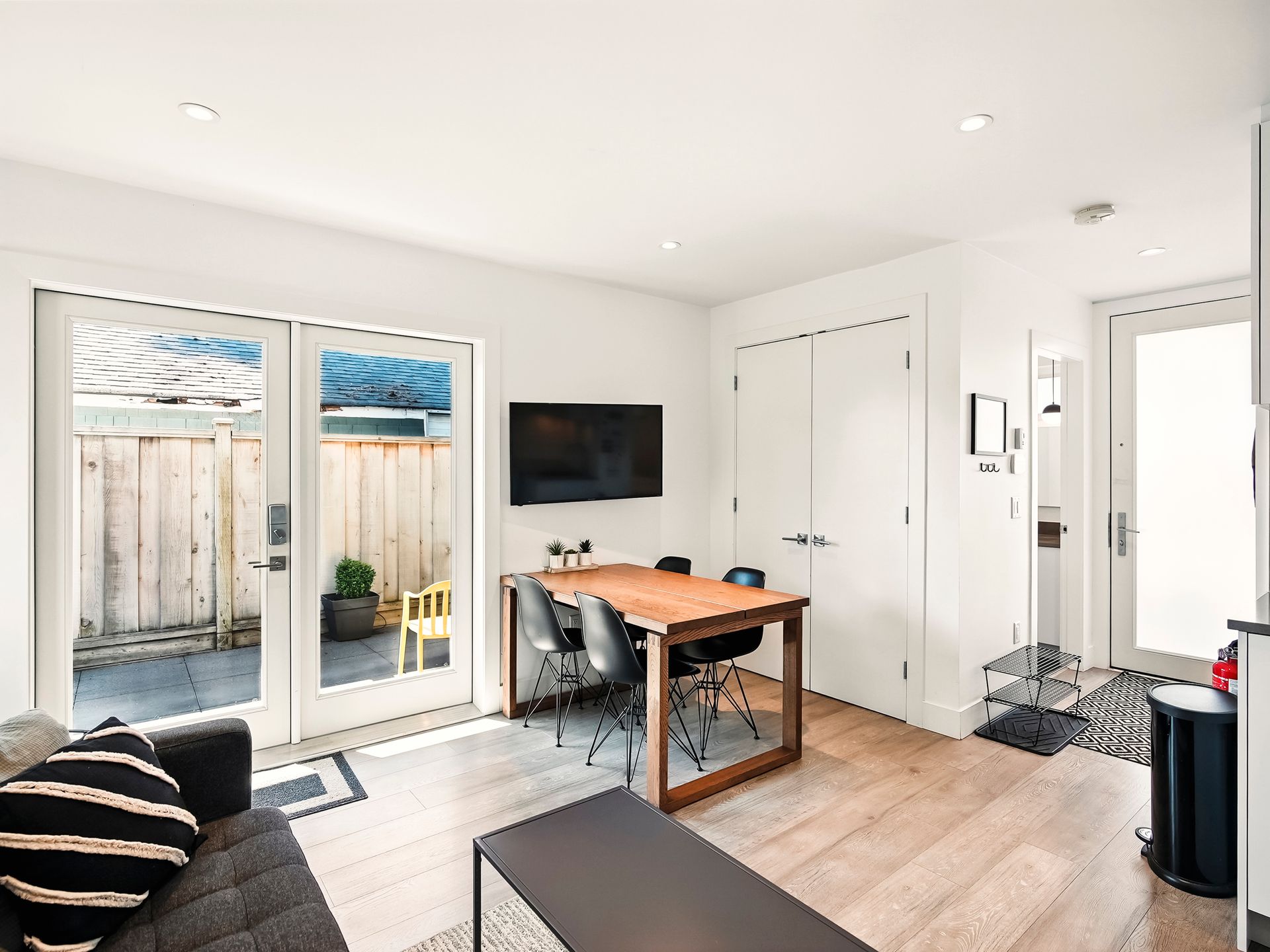 111_452-4th-street-evolve-media-selects25 at 452 E 4th Street, Lower Lonsdale, North Vancouver