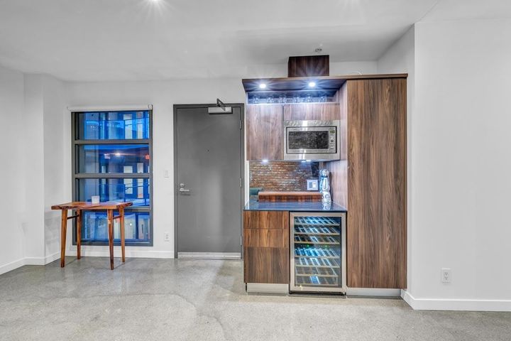 Stylish Downtown Vancouver Loft with Unique Character at 305 - 12 Water Street, Downtown VW, Vancouver West