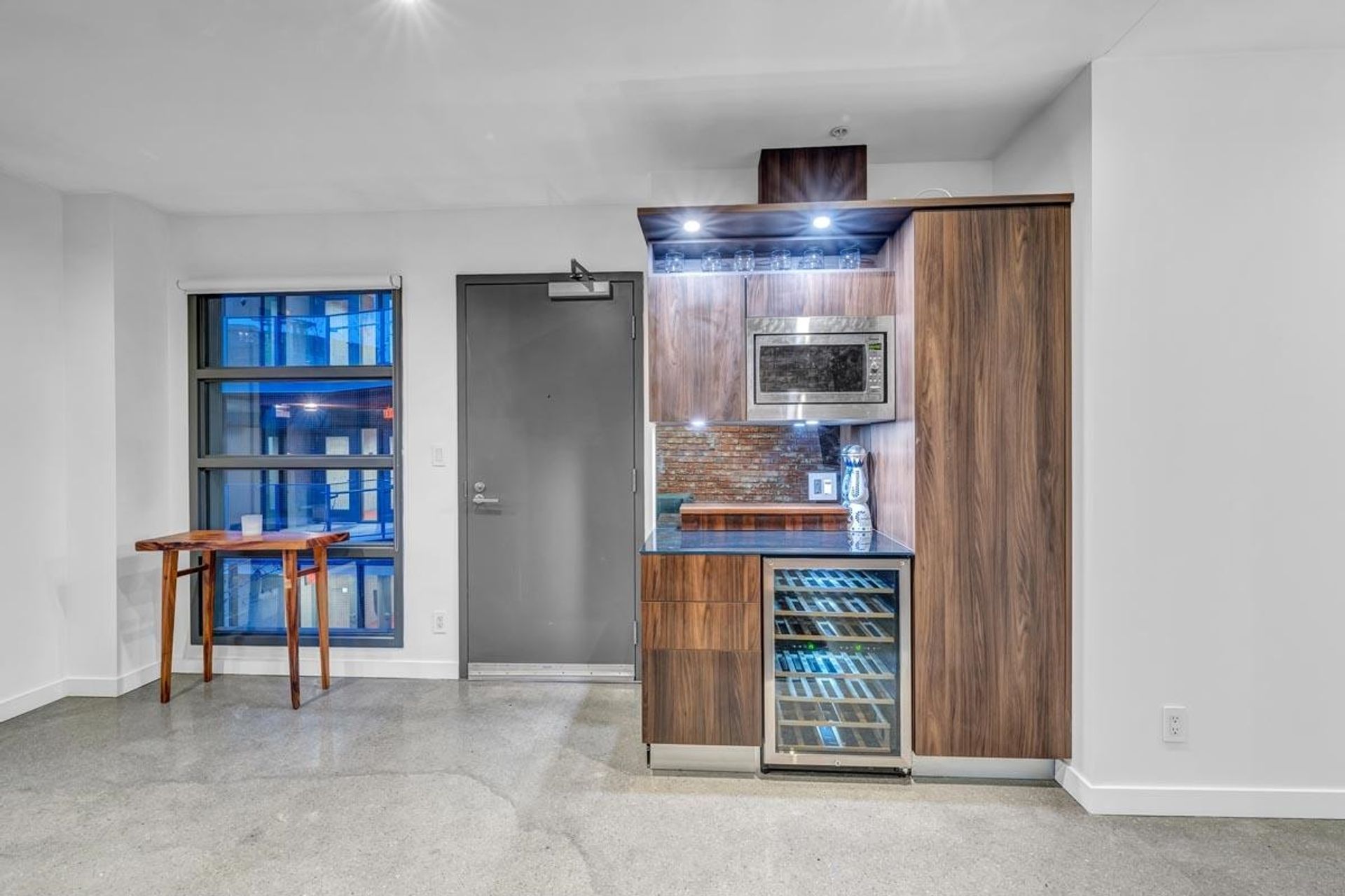 Stylish Downtown Vancouver Loft with Unique Character at 305 - 12 Water Street, Downtown VW, Vancouver West