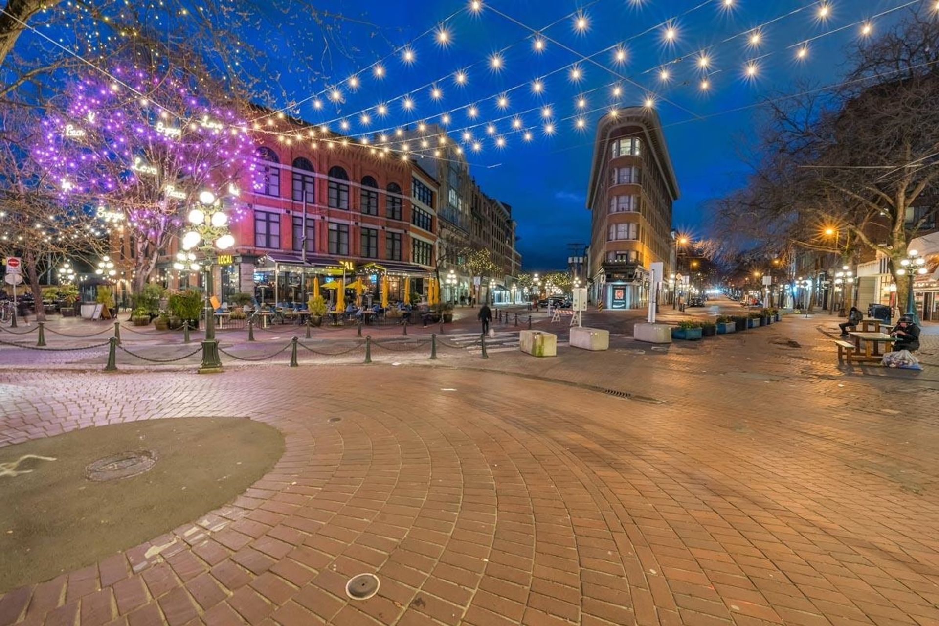 Gastown Lifestyle: Dining, Shopping, and Entertainment at 305 - 12 Water Street, Downtown VW, Vancouver West