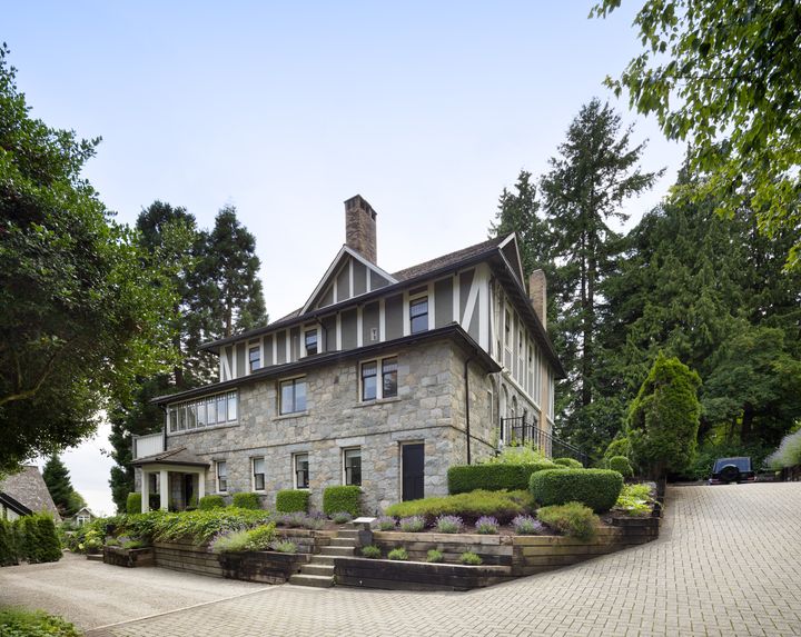 3545-dowsley-ct-north-vancouver-360hometours-002 at 3545 Dowsley Court, Upper Lonsdale, North Vancouver