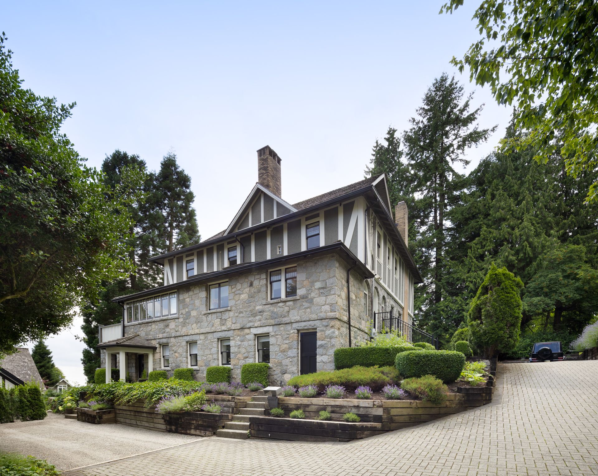 3545-dowsley-ct-north-vancouver-360hometours-002 at 3545 Dowsley Court, Upper Lonsdale, North Vancouver