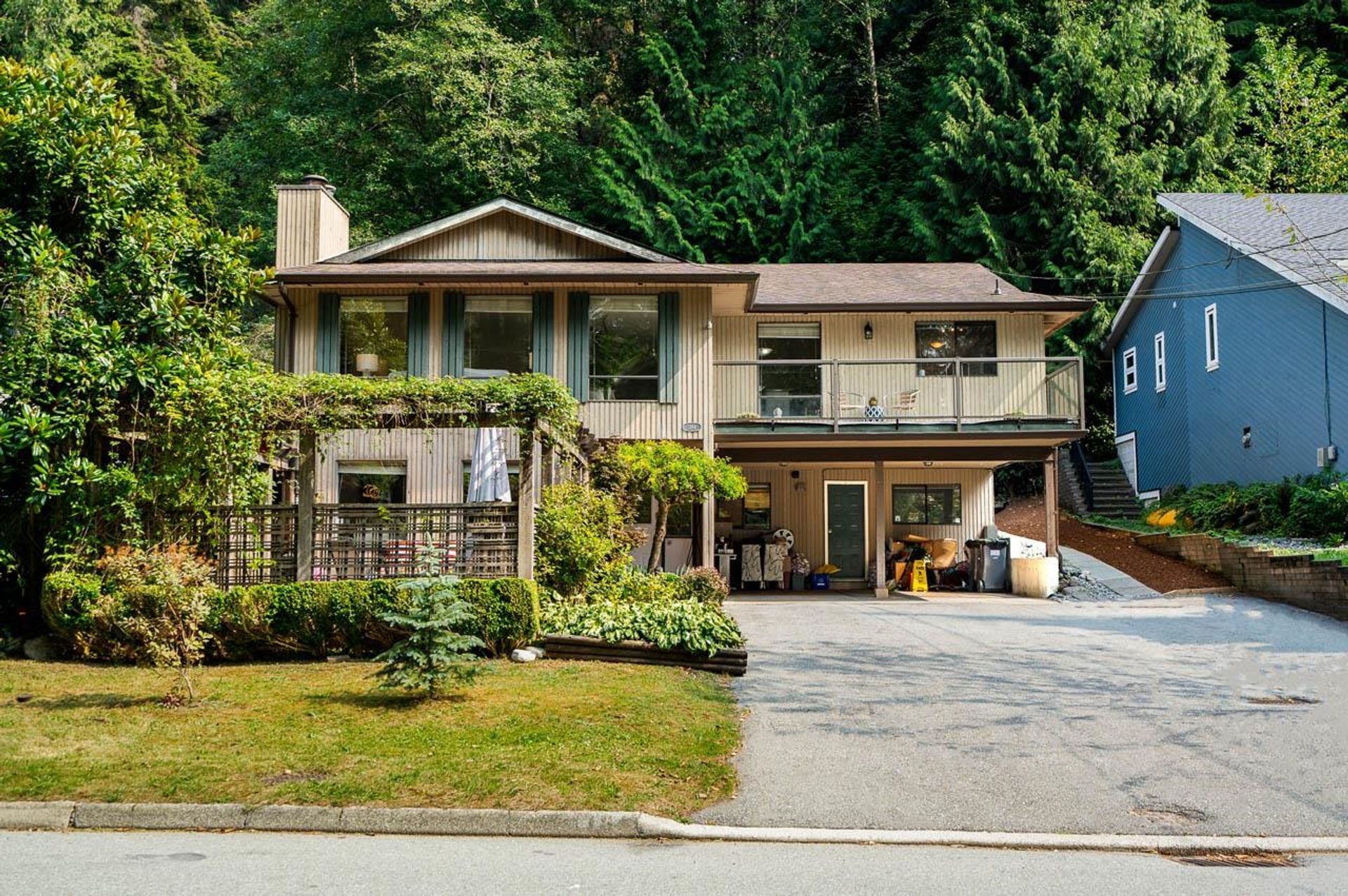Charming Riverside residence with lush greenery and natural curb appeal at 1184 Riverside Drive, Seymour NV, North Vancouver