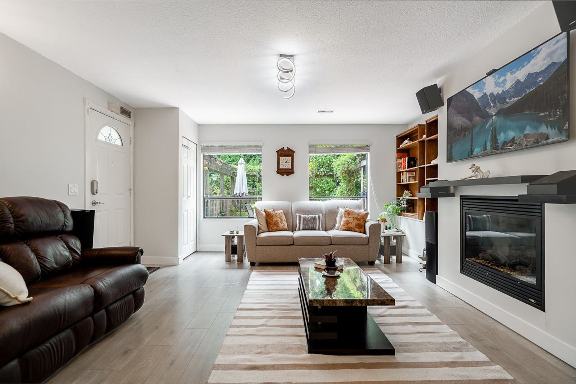Expansive Primary Suite with Sitting Area at 1184 Riverside Drive, Seymour NV, North Vancouver