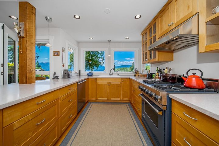6245-nelson-avenue-gleneagles-west-vancouver-06 at 6245 Nelson Avenue, Gleneagles, West Vancouver