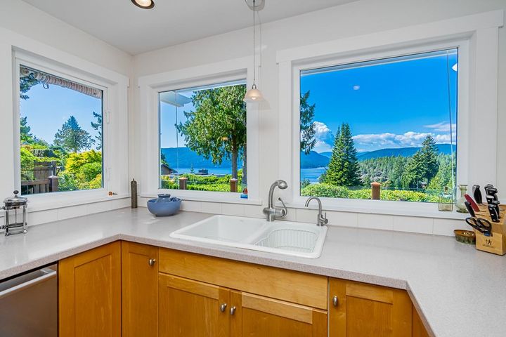 6245-nelson-avenue-gleneagles-west-vancouver-08 at 6245 Nelson Avenue, Gleneagles, West Vancouver