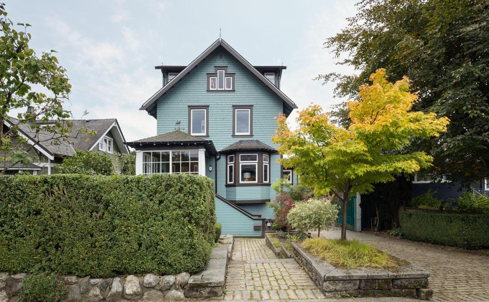 529 E 11th Street, Boulevard, North Vancouver 