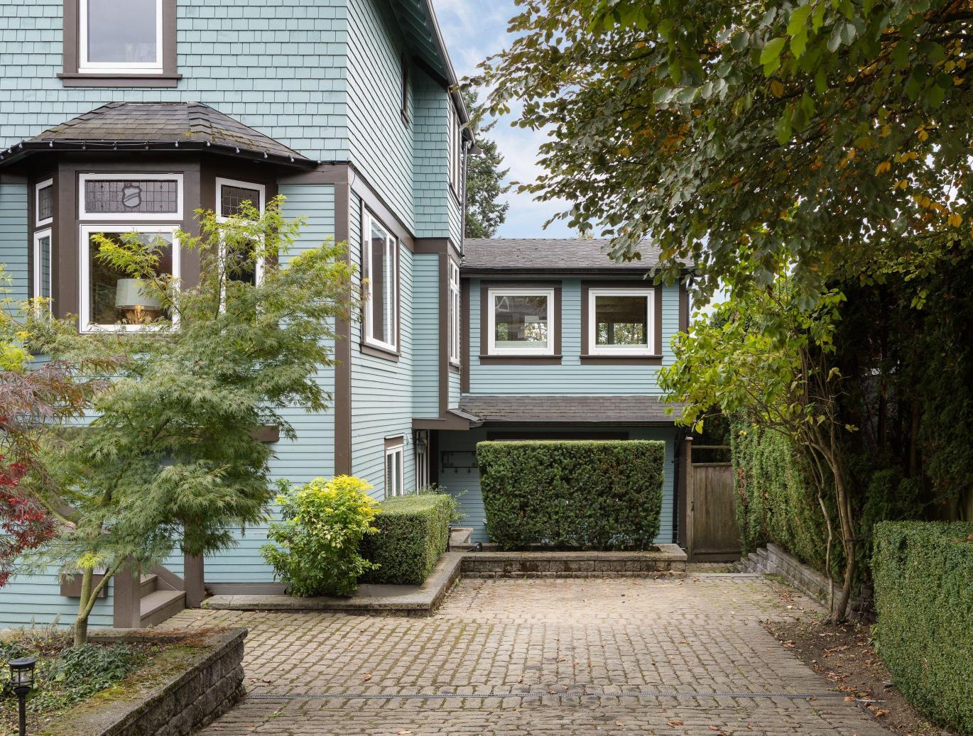 529 E 11th Street, Boulevard, North Vancouver 3