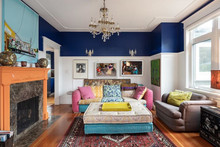 Beautiful curb appeal and mature landscaping. at 529 E 11th Street, Boulevard, North Vancouver