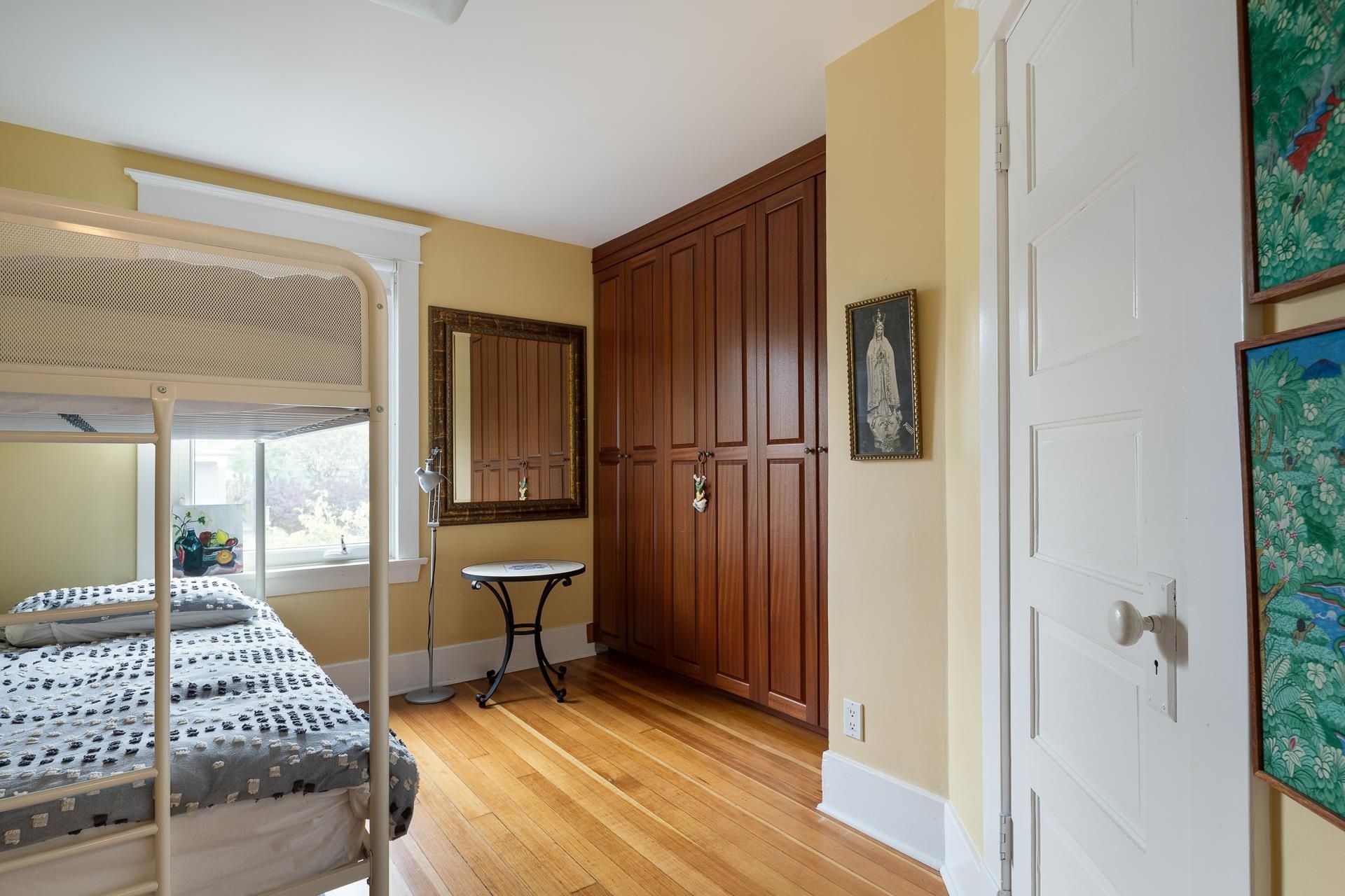 Open-concept layout ideal for gatherings and family time. at 529 E 11th Street, Boulevard, North Vancouver