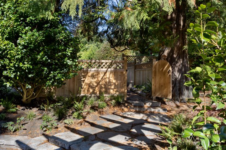 5075-howe-sound-ln-west-vancouver-360hometours-013 at 5075 Howe Sound Lane, Caulfeild, West Vancouver