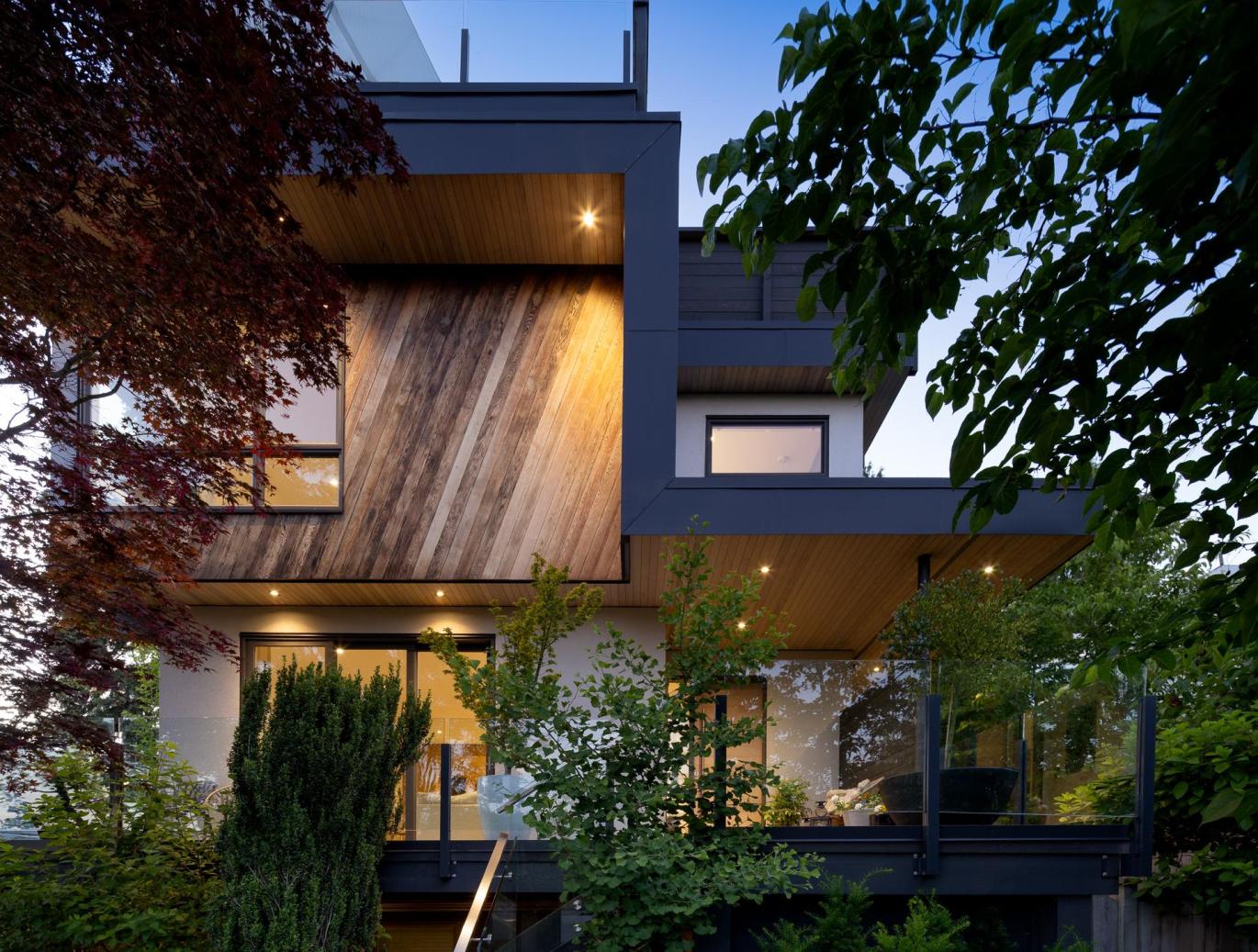452 E 4th Street, Lower Lonsdale, North Vancouver 2