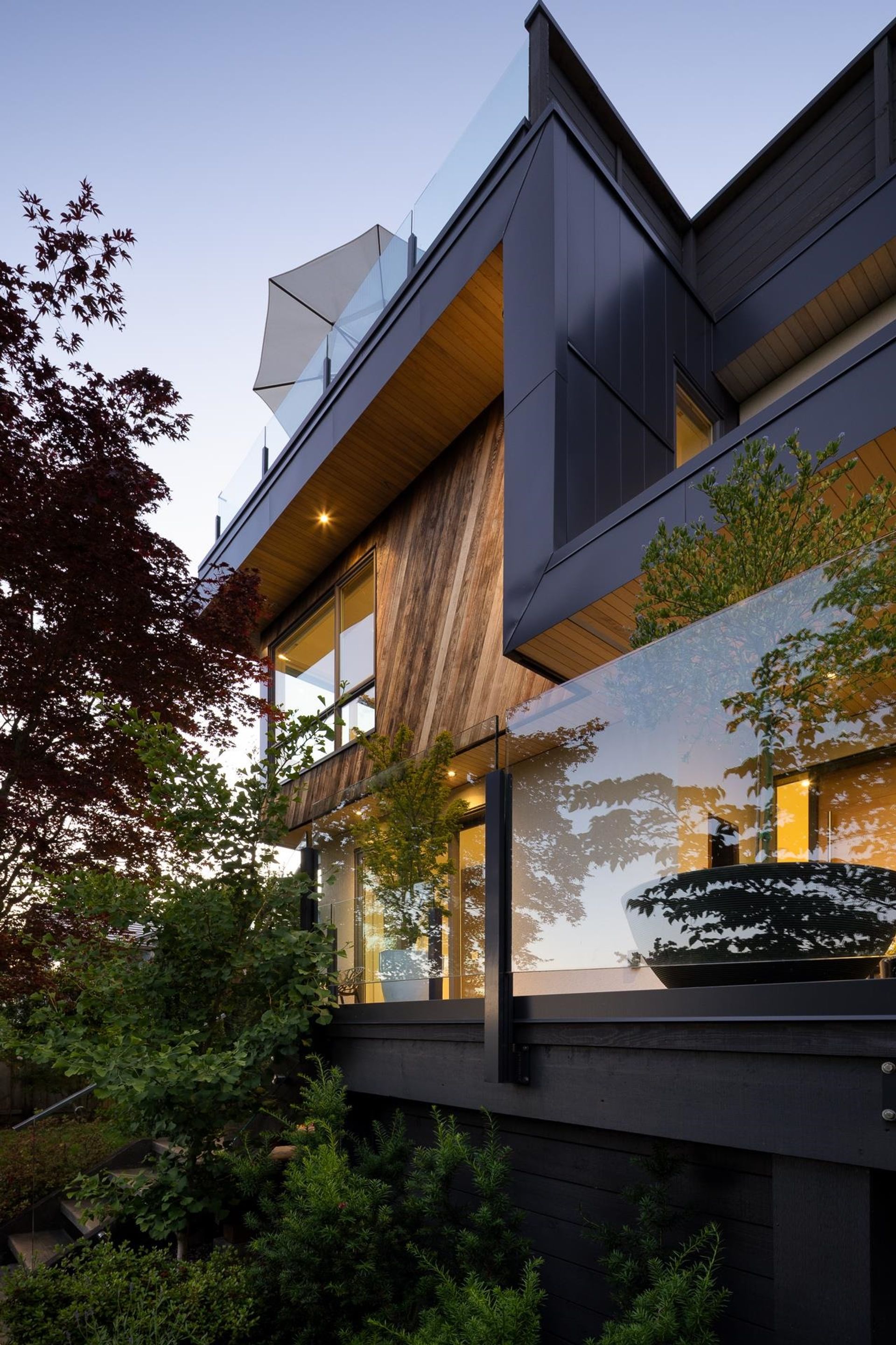 452 E 4th Street, Lower Lonsdale, North Vancouver 2
