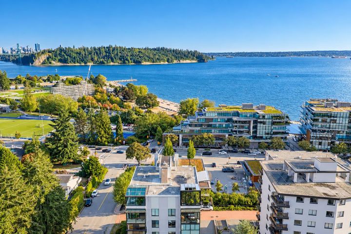 555-13th-street-ambleside-west-vancouver-15 at 1102 - 555 13th Street, Ambleside, West Vancouver