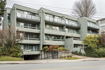 205-2119-bellevue-avenue-west-vancouver-360hometours-01 at 205 - 2119 Bellevue Avenue, Dundarave, West Vancouver