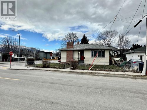 902-lawson-avenue-kelowna-north-kelowna-03 at 902 Lawson Avenue, Kelowna North, Kelowna