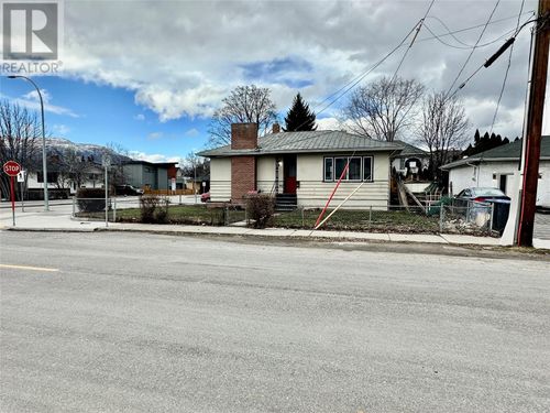 902-lawson-avenue-kelowna-north-kelowna-04 at 902 Lawson Avenue, Kelowna North, Kelowna