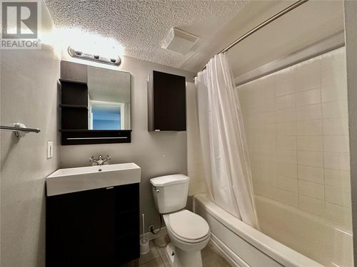 4103-alexis-park-drive-unit-106-alexis-park-vernon-09 at 4103 Alexis Park Drive 106, Alexis Park, Vernon