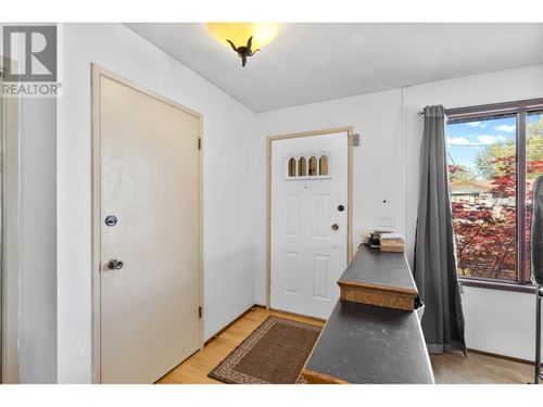 2024-wilkinson-street-springfieldspall-kelowna-10 at 2024 Wilkinson Street, Springfield, Kelowna