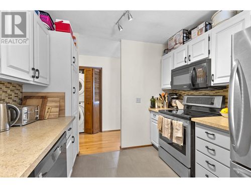 2024-wilkinson-street-springfieldspall-kelowna-25 at 2024 Wilkinson Street, Springfield, Kelowna