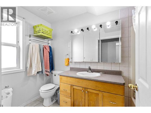 315-gerstmar-road-rutland-south-kelowna-15 at 315 Gerstmar Road, Rutland South, Kelowna