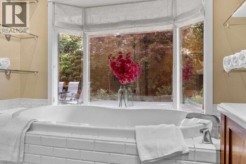 2065-long-street-kelowna-south-kelowna-18 at 2065 Long Street, Kelowna South, Kelowna