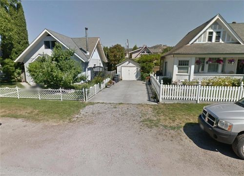 1086-martin-avenue-kelowna-north-kelowna-04 at 1086 Martin Avenue, Kelowna North, Kelowna