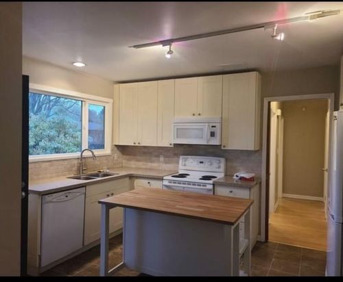 1294-devonshire-avenue-springfieldspall-kelowna-03 at 1294 Devonshire Avenue, Springfield, Kelowna